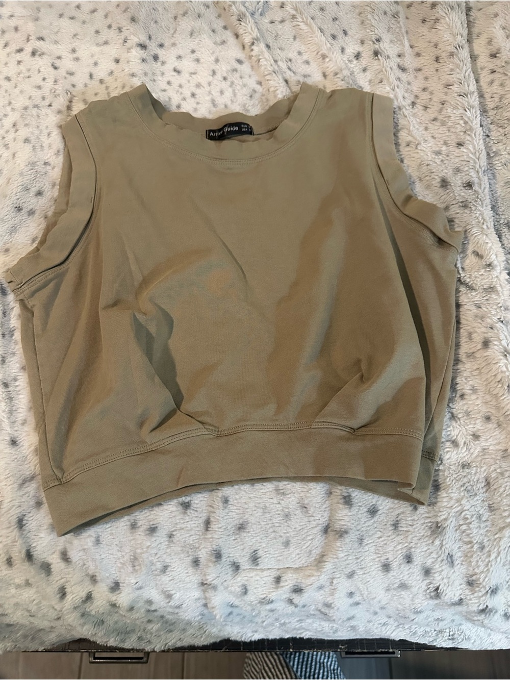 Arrive Guide Olive Green Sleeveless Crop Top